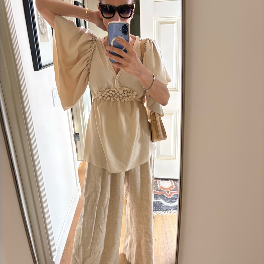 Gold Hawk 100% Silk Champagne Angel Wing Sleeve Boho Luxury Romantic Blouse Sz M